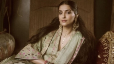 Sonam Kapoor's regal look for Sunita Kapoor's Karwa Chauth celebrations. Sonam Kapoor's regal look for Sunita Kapoor's Karwa Chauth celebrations.