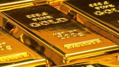 Gold prices hit a record high of $2,729.30 an ounce amid safe haven demand and geopolitical tensions in the Middle East, while silver also saw significant gains. Gold prices hit a record high of $2,729.30 an ounce amid safe haven demand and geopolitical tensions in the Middle East, while silver also saw significant gains.
