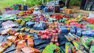 Deputy Commissioner mandates inspections and documentation for firecracker sales in Bengaluru. (Aniphotos) Deputy Commissioner mandates inspections and documentation for firecracker sales in Bengaluru. (Aniphotos)