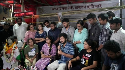 Kolkata: Dr Arnab Mukhopadhyay and other junior doctors address the media announcing withdrawal of their fast unto death over RG Kar Medical College rape and murder incident (PTI Photo/Swapan Mahapatra) (PTI) Kolkata: Dr Arnab Mukhopadhyay and other junior doctors address the media announcing withdrawal of their fast unto death over RG Kar Medical College rape and murder incident (PTI Photo/Swapan Mahapatra) (PTI)