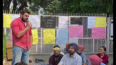 Senators staging a demonstration in front of vice-chancellor’s office at Panjab University in Chandigarh on Tuesday. (HT Photo) Senators staging a demonstration in front of vice-chancellor’s office at Panjab University in Chandigarh on Tuesday. (HT Photo)