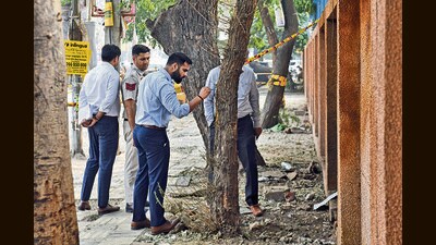 Senior officers in the Delhi police and CRPF claimed that the mail contained the name of Tamil Nadu chief minister MK Stalin and the accused threatened to blow schools by 11 am on Tuesday. (HT PHOTO)