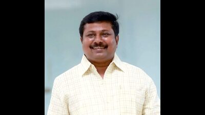 With the party office-bearers openly opposing the sitting MLA, speculation has grown that Pawar may reconsider giving ticket to Bansode, said the party sources. (HT PHOTO) With the party office-bearers openly opposing the sitting MLA, speculation has grown that Pawar may reconsider giving ticket to Bansode, said the party sources. (HT PHOTO)