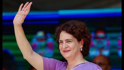 Congress general secretary Priyanka Gandhi Vadra waves to the crowd during a public meeting in Wayanad on Wednesday. (ANI) Congress general secretary Priyanka Gandhi Vadra waves to the crowd during a public meeting in Wayanad on Wednesday. (ANI)
