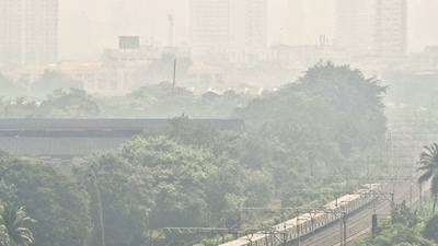 Cities including Navi Mumbai, Aurangabad and Jalna continue to exceed safe air quality limits. Representational Image. (Photo by Anshuman Poyrekar/ Hindustan Times) (Hindustan Times)