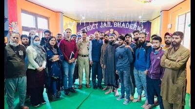 Superintendent of district jail Bhaderwah Hamiduillah Naik, head of computer science Bhaderwah campus Dr Abid Sarwar, along with other officials from the Campus and district jail, were present. (HT Photo) Superintendent of district jail Bhaderwah Hamiduillah Naik, head of computer science Bhaderwah campus Dr Abid Sarwar, along with other officials from the Campus and district jail, were present. (HT Photo)