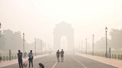 The most polluted stations include Anand Vihar (401), Jahangirpuri (418) and Vivek Vihar (404). (PTI photo) The most polluted stations include Anand Vihar (401), Jahangirpuri (418) and Vivek Vihar (404). (PTI photo)