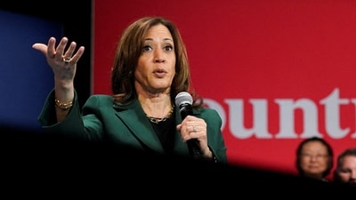 Alleged drunk driver in Milwaukee nearly strikes Kamala Harris’ motorcade (REUTERS/Kevin Lamarque/File Photo) (REUTERS)
