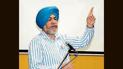 Vet varsity V-C Dr Jatinder Paul Singh Gill during his maiden address in Ludhiana on Wednesday. (HT Photo)