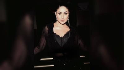 Kareena's makeup was flawless, featuring nude eyeshadow, winged eyeliner, mascara-coated lashes, glowing highlighter, blushed cheeks, and a perfect shade of nude lipstick. (Instagram/@kareenakapoorkhan) Kareena's makeup was flawless, featuring nude eyeshadow, winged eyeliner, mascara-coated lashes, glowing highlighter, blushed cheeks, and a perfect shade of nude lipstick. (Instagram/@kareenakapoorkhan)
