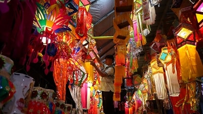(Image for representation) Decorative lanterns (Lamps) at a shop ahead of the Diwali festival. (ANI Photos) ( Snehal Sontakke ) (Image for representation) Decorative lanterns (Lamps) at a shop ahead of the Diwali festival. (ANI Photos) ( Snehal Sontakke )