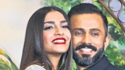 Mumbai, India - May 8, 2018: Bollywood Actress Sonam Kapoor with husband Anand Ahuja pose for a photograph during their wedding reception in Mumbai, India, on Tuesday, May 8, 2018. (Photo by Prodip Guha/ Hindustan Times) (Hindustan Times) Mumbai, India - May 8, 2018: Bollywood Actress Sonam Kapoor with husband Anand Ahuja pose for a photograph during their wedding reception in Mumbai, India, on Tuesday, May 8, 2018. (Photo by Prodip Guha/ Hindustan Times) (Hindustan Times)