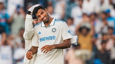 India's Washington Sundar and Rishabh Pant celebrate the wicket of New Zealand's Mitchell Santner. (PTI)