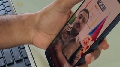 This scheme includes multiple calls from fake police officers who insist that victims must register a complaint (X/Vijay Patel) This scheme includes multiple calls from fake police officers who insist that victims must register a complaint (X/Vijay Patel)