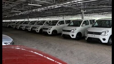 Vehicles parked in godown in Lucknow (HT Photo) Vehicles parked in godown in Lucknow (HT Photo)