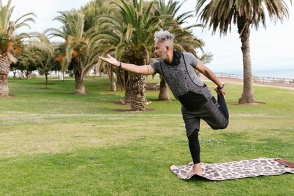 Balancing on one leg is an easy way to understand the first signs of ageing. (Pexels) Balancing on one leg is an easy way to understand the first signs of ageing. (Pexels)