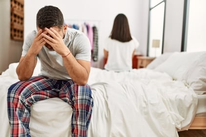 Couples discover separate sleeping arrangements boost vacation sleep quality (Freepik) Couples discover separate sleeping arrangements boost vacation sleep quality (Freepik)
