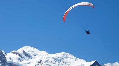 Micheal was rescued from an altitude of 4,500 metre, Greg from 3,420 metre and Rosie from 3,270 metre. Besides Kullu administration, Billing Paragliding Association was also involved in the rescue mission. (HT File) Micheal was rescued from an altitude of 4,500 metre, Greg from 3,420 metre and Rosie from 3,270 metre. Besides Kullu administration, Billing Paragliding Association was also involved in the rescue mission. (HT File)