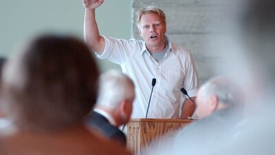 Former CEO of Abercrombie & Fitch Mike Jeffries has been charged with one count of sex trafficking and 15 counts of interstate prostitution (via REUTERS)