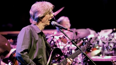 Phil Lesh performs with The Dead, at the Forum in the Inglewood section of Los Angeles, on May 9, 2009. Lesh, a founding member of the Grateful Dead, died Friday, Oct. 25, 2024, at age 84. (AP Photo/Richard Vogel, File) (AP) Phil Lesh performs with The Dead, at the Forum in the Inglewood section of Los Angeles, on May 9, 2009. Lesh, a founding member of the Grateful Dead, died Friday, Oct. 25, 2024, at age 84. (AP Photo/Richard Vogel, File) (AP)