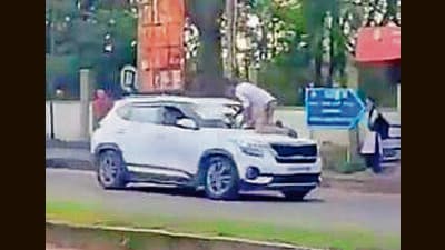 The driver, identified as Mithun Jagdale, a resident of Bhadravati, reportedly ignored police signals to stop, putting the officer in harm’s way, police said.