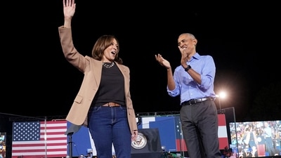 Former U.S. President Barack Obama attends a rally for Democratic presidential nominee and U.S. Vice President Kamala Harris, in Atlanta, Georgia, U.S., October 24, 2024. REUTERS/Kevin Lamarque     TPX IMAGES OF THE DAY (REUTERS)