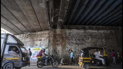 While nearly 2 lakh cars use the 38-metre underpass during weekdays, work on widening it was commenced in 2019, when MMRDA appointed a contractor. (Satish Bate - Hindustan Times) While nearly 2 lakh cars use the 38-metre underpass during weekdays, work on widening it was commenced in 2019, when MMRDA appointed a contractor. (Satish Bate - Hindustan Times)