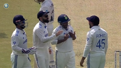 There was no way Sarfaraz Khan was going to let Rohit Sharma not take the DRS. (BCCI Screengrab) There was no way Sarfaraz Khan was going to let Rohit Sharma not take the DRS. (BCCI Screengrab)