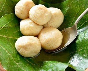 Gud Ka Rasgulla is an interesting spin to the traditional rasgulla recipe.