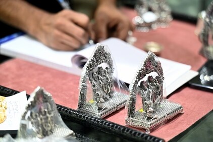 Idols of deities are bought on Dhanteras. (Sunil Ghosh/HT Photo) Idols of deities are bought on Dhanteras. (Sunil Ghosh/HT Photo)