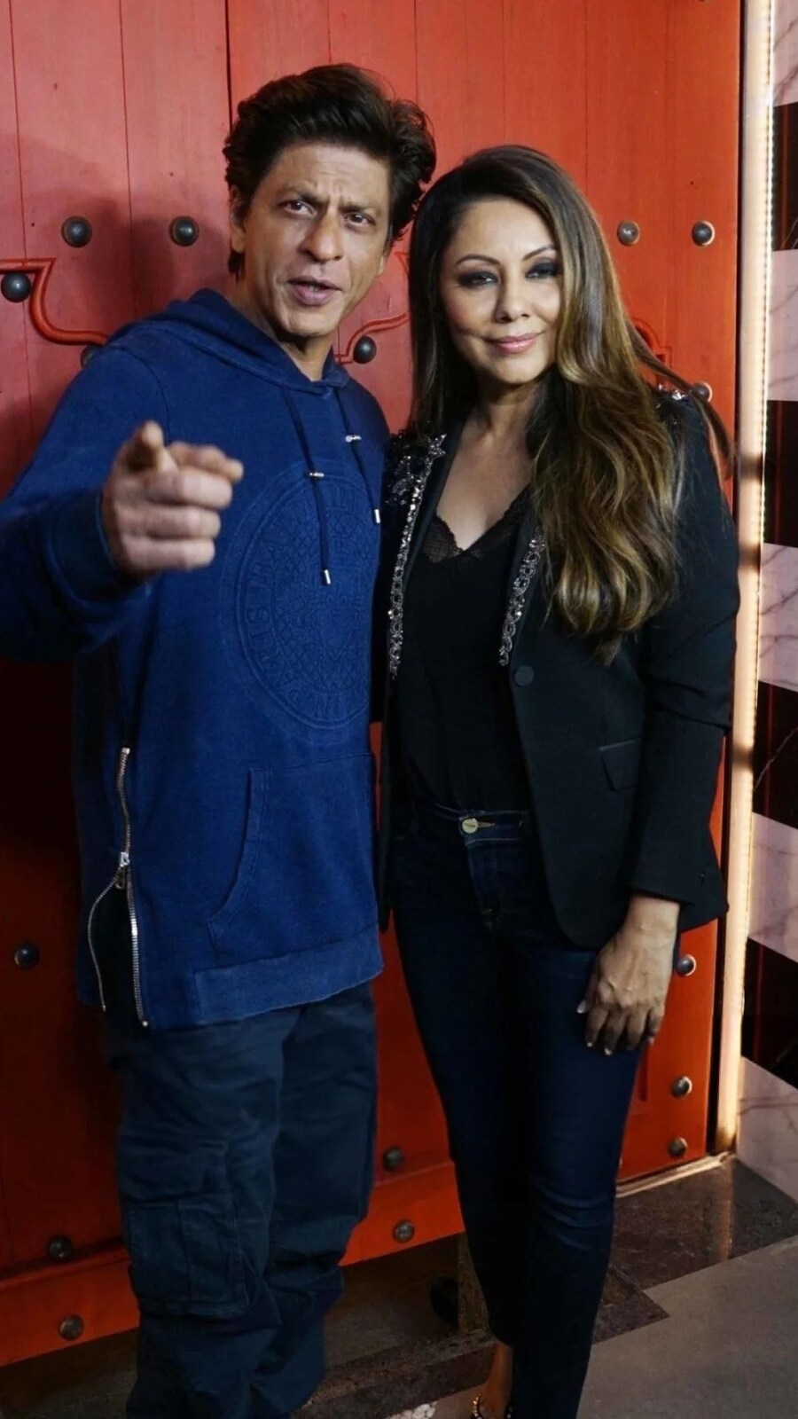 Shah Rukh Khan and Gauri Khan's filmy love story and 33 years of ...