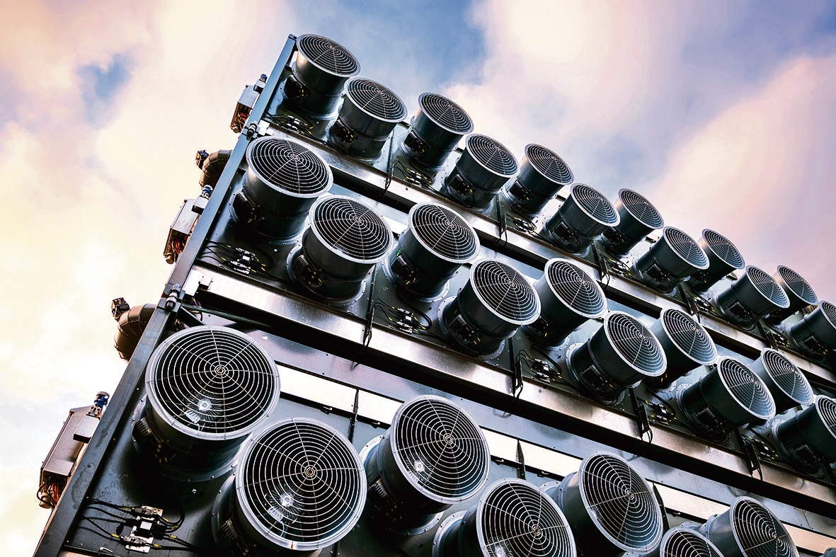 Arrays of giant fans suck carbon dioxide from the air, at the Climework’s Mammoth plant in Iceland. (Oli Haukur Myrdal / Climeworks) Arrays of giant fans suck carbon dioxide from the air, at the Climework’s Mammoth plant in Iceland. (Oli Haukur Myrdal / Climeworks)