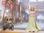 Vidya Balan and Madhuri Dixit performed to Ami Je Tomar 3.0 song. Vidya Balan and Madhuri Dixit performed to Ami Je Tomar 3.0 song.