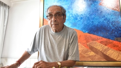 Artist Akbar Padamsee at his residence at Prabhadevi in Mumbai. (HT Photo) Artist Akbar Padamsee at his residence at Prabhadevi in Mumbai. (HT Photo)