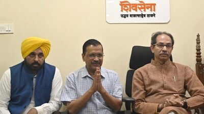 A file photo of Arvind Kejriwal with Shiv Sena (UBT) chief Uddhav Thackeray. (Vijay Bate/HT Photo) A file photo of Arvind Kejriwal with Shiv Sena (UBT) chief Uddhav Thackeray. (Vijay Bate/HT Photo)