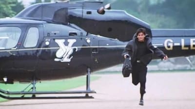 Shah Rukh Khan's entry scene in Kabhi Khushi Kabhie Gham Shah Rukh Khan's entry scene in Kabhi Khushi Kabhie Gham