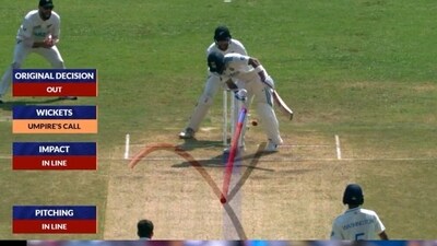 Virat Kohli was not happy at the ball-tracking system Virat Kohli was not happy at the ball-tracking system