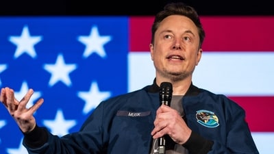 LANCASTER, PENNSYLVANIA - OCTOBER 26: SpaceX and Tesla founder Elon Musk speaks during an America PAC town hall on October 26, 2024 in Lancaster, Pennsylvania. Musk has donated more than $75 million to America PAC, which he co-founded with fellow Silicon Valley venture capitalists and tech businessmen to support Republican presidential nominee, former U.S. President Donald Trump. Samuel Corum/Getty Images/AFP (Photo by Samuel Corum / GETTY IMAGES NORTH AMERICA / Getty Images via AFP) (Getty Images via AFP) LANCASTER, PENNSYLVANIA - OCTOBER 26: SpaceX and Tesla founder Elon Musk speaks during an America PAC town hall on October 26, 2024 in Lancaster, Pennsylvania. Musk has donated more than $75 million to America PAC, which he co-founded with fellow Silicon Valley venture capitalists and tech businessmen to support Republican presidential nominee, former U.S. President Donald Trump. Samuel Corum/Getty Images/AFP (Photo by Samuel Corum / GETTY IMAGES NORTH AMERICA / Getty Images via AFP) (Getty Images via AFP)