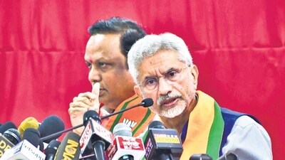 Mumbai, India – Oct 27, 2024: Shri. Dr. S Jaishankar, External Affairs Minister will addressing media, BJP office, in Mumbai, India, on Sunday, Oct 27, 2024. (Photo by Bhushan Koyande/HT Photo) Mumbai, India – Oct 27, 2024: Shri. Dr. S Jaishankar, External Affairs Minister will addressing media, BJP office, in Mumbai, India, on Sunday, Oct 27, 2024. (Photo by Bhushan Koyande/HT Photo)