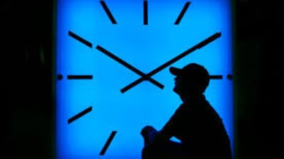Daylight saving time ends on November 3, granting an extra hour of sleep but resulting in darker afternoons. Daylight saving time ends on November 3, granting an extra hour of sleep but resulting in darker afternoons.
