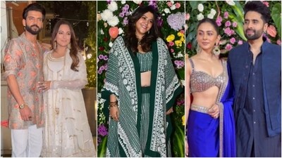 Sonakshi Sinha, Zaheer Iqbal, Rakul Preet Singh and Jackky Bhagnani at Ekta Kapoor's Diwali bash. Sonakshi Sinha, Zaheer Iqbal, Rakul Preet Singh and Jackky Bhagnani at Ekta Kapoor's Diwali bash.