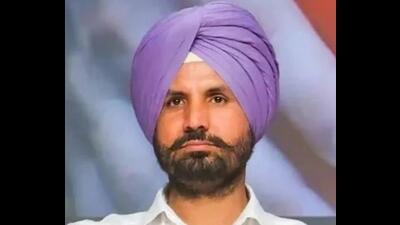 Punjab Congress chief and Ludhiana MP Amarinder Singh Raja Warring issued a written apology to Akal Takht jathedar Giani Raghbir Singh on Monday. Punjab Congress chief and Ludhiana MP Amarinder Singh Raja Warring issued a written apology to Akal Takht jathedar Giani Raghbir Singh on Monday.