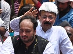 Bandra East MLA Zeeshan Siddique with his late father Baba Siddique in Mumbai.  (Raju Shinde/ HT file)