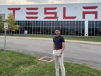 According to Dhruv Loya's Instagram bio, he is a 22-year-old man from Pune who is now settled in New York and pursuing the ultimate American dream. 
