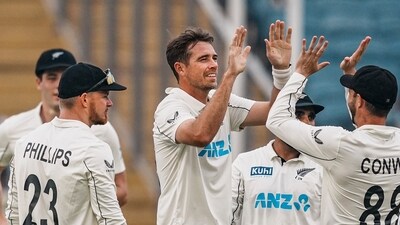 Pune: New Zealand's Tim Southee with his teammates. (PTI Photo/Kunal Patil) (PTI10_24_2024_000228A) (PTI) Pune: New Zealand's Tim Southee with his teammates. (PTI Photo/Kunal Patil) (PTI10_24_2024_000228A) (PTI)