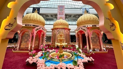 A mall in Mumbai has recreated Sheesh Mahal for Diwali