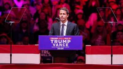 Comedian Tony Hinchcliffe speaks during a rally for Republican presidential nominee and former U.S. President Donald Trump at Madison Square Garden, in New York, U.S., October 27, 2024. REUTERS/Andrew Kelly (REUTERS)