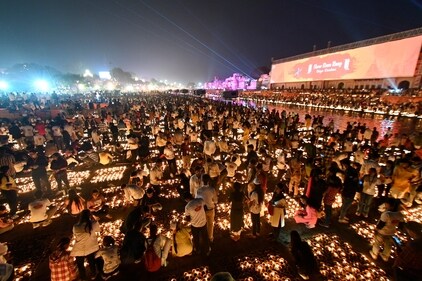 File photo from last year's Deepotsav when the record of 22.23 lakhs diyas was made (Photo: Deepak Gupta/HT)