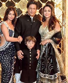 Shah Rukh Khan and Gauri Khan have been hosts at many parties.