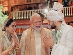 PM Modi attended the wedding of Savji Dholakia's son, Dravya Dholakia PM Modi attended the wedding of Savji Dholakia's son, Dravya Dholakia